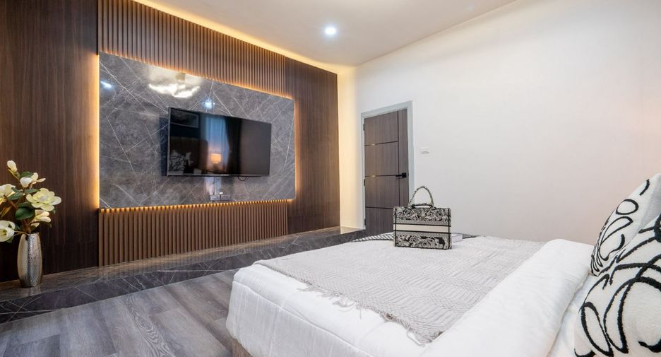 For sale 4 bedrooms villa in Bang Lamung, Chonburi