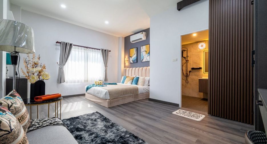 For sale 4 bedrooms villa in Bang Lamung, Chonburi