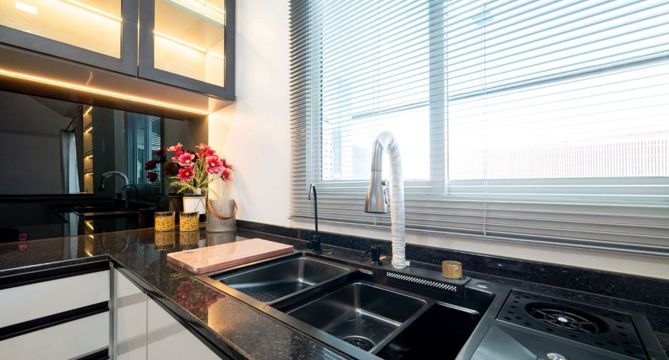 For sale 4 bedrooms villa in Bang Lamung, Chonburi