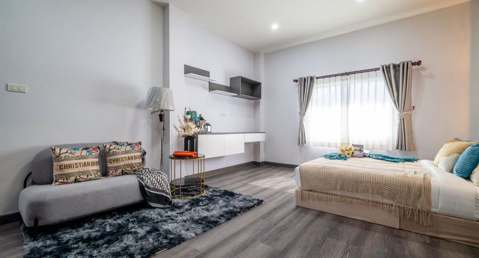 For sale 4 bedrooms villa in Bang Lamung, Chonburi