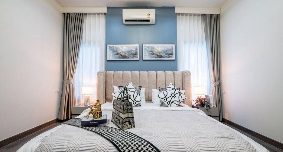For sale 4 bedrooms villa in Bang Lamung, Chonburi