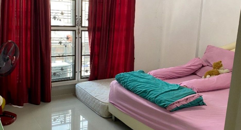 For sale スタジオ townhouse in Sam Phran, Nakhon Pathom