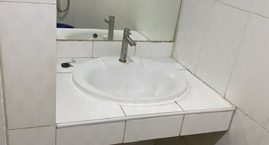 For sale スタジオ townhouse in Sam Phran, Nakhon Pathom