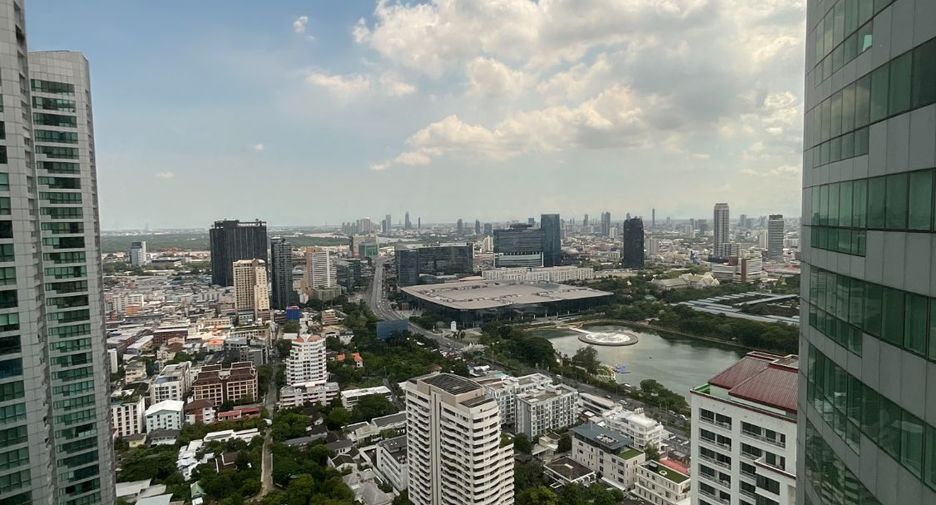 Condo en alquiler de 3 habitaciones en Khlong Toei, Bangkok