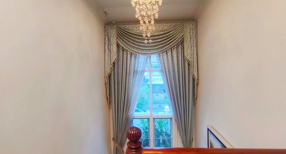 For sale 3 bedrooms house in Khlong Sam Wa, Bangkok