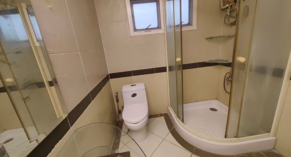For sale 3 bedrooms house in Khlong Sam Wa, Bangkok