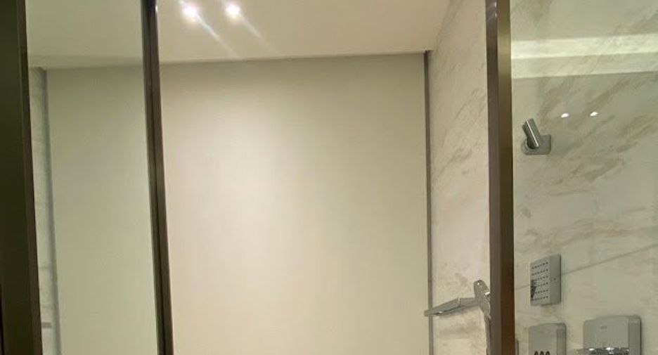 Wohnung zur Miete mit 2 Zimmer in Pathum Wan, Bangkok