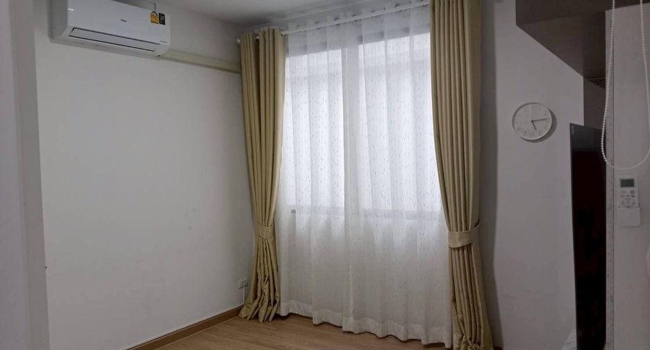 For rent 3 bedrooms townhouse in Bang Phli, Samut Prakan