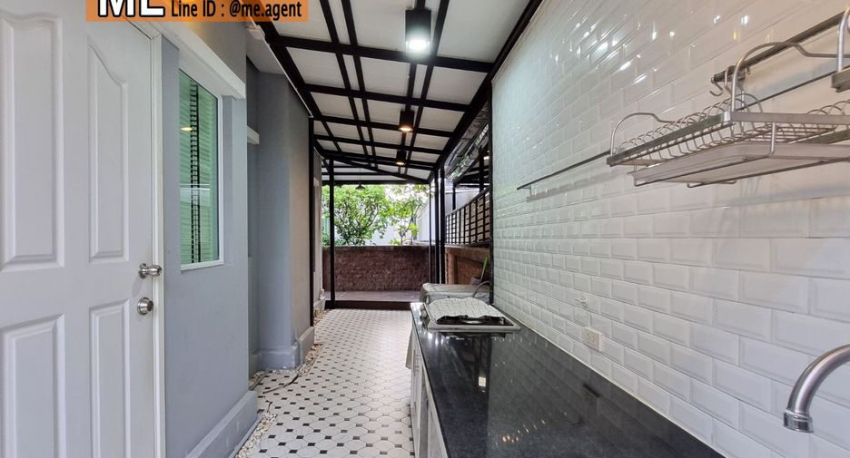 For rent 3 bedrooms house in Suan Luang, Bangkok