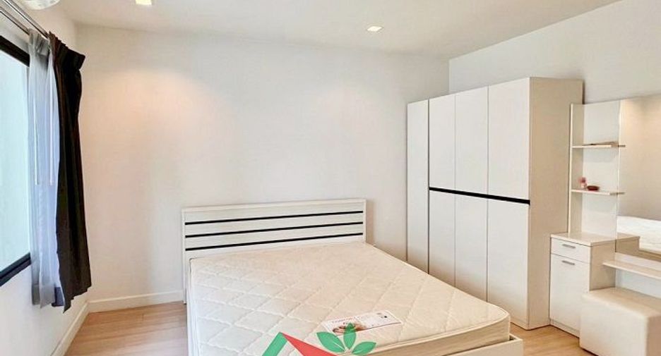 For sale 3 bedrooms townhouse in Bang Khen, Bangkok