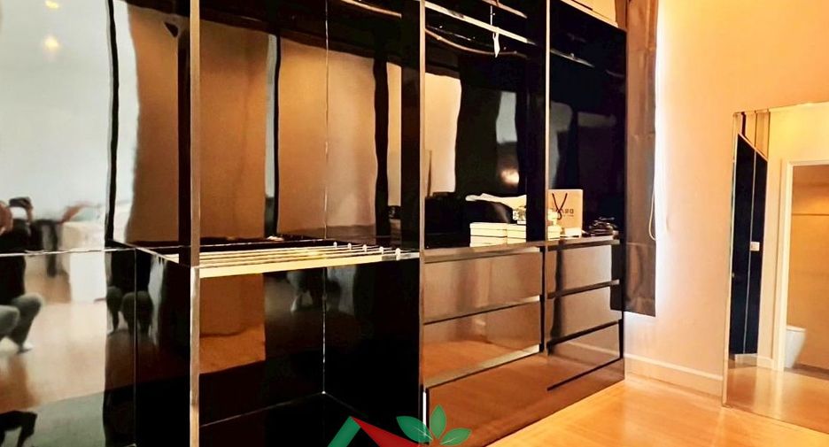For sale 3 bedrooms townhouse in Bang Khen, Bangkok