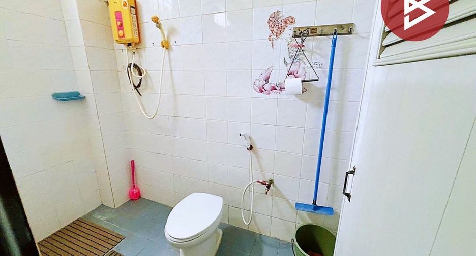 For sale 3 bedrooms retail Space in Bang Khae, Bangkok