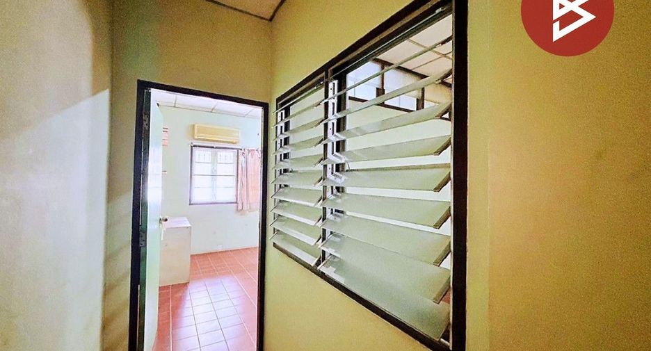 For sale 3 bedrooms retail Space in Bang Khae, Bangkok
