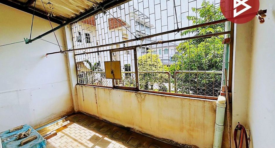 For sale 3 bedrooms retail Space in Bang Khae, Bangkok