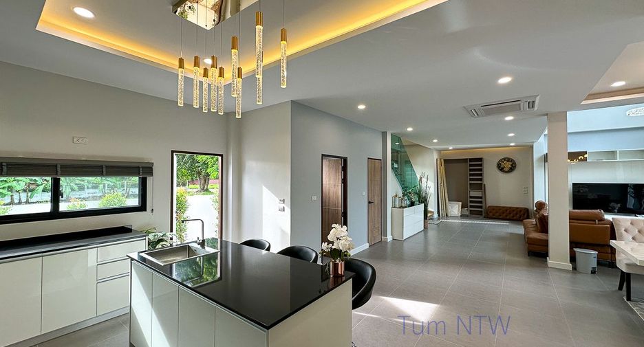 For rent and for sale 4 bedrooms house in Doi Saket, Chiang Mai