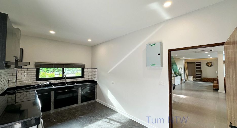 For rent and for sale 4 bedrooms house in Doi Saket, Chiang Mai