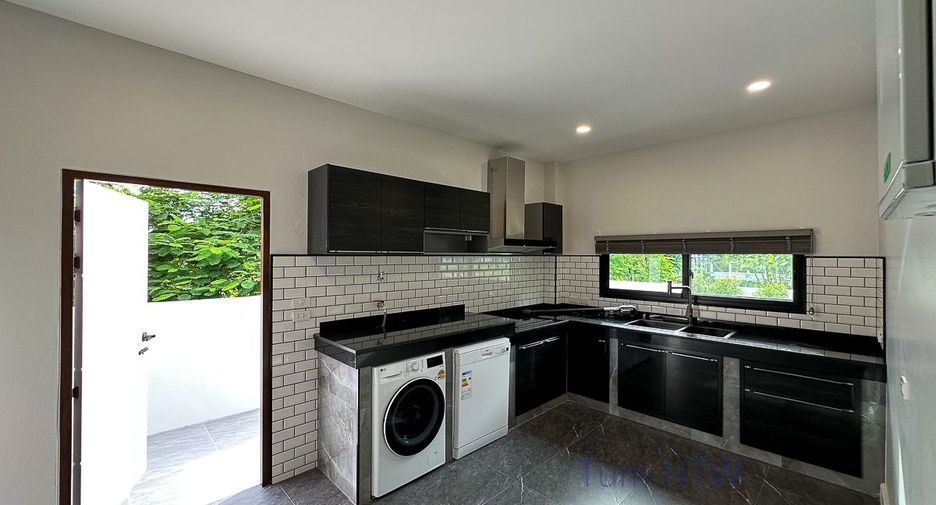 For rent and for sale 4 bedrooms house in Doi Saket, Chiang Mai