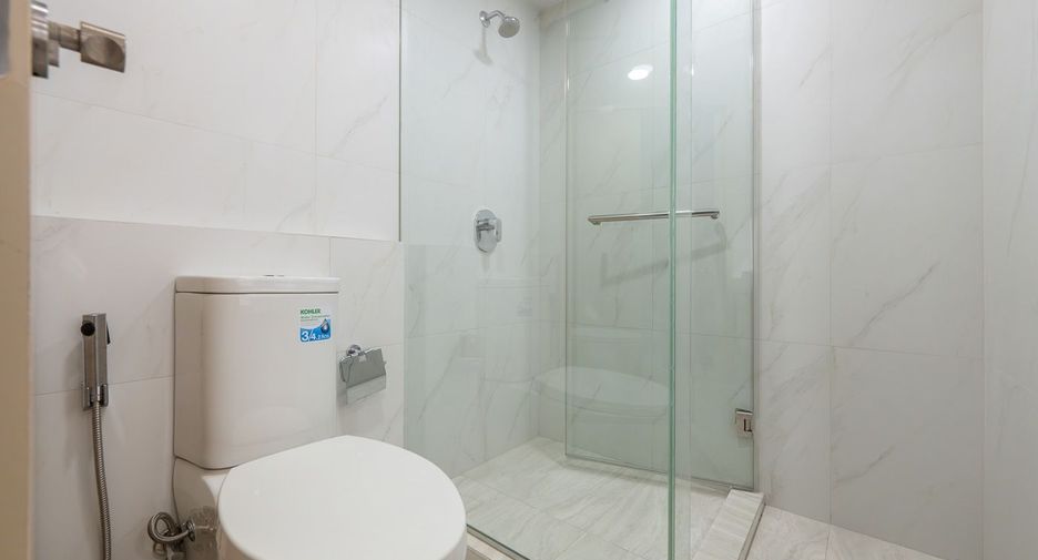 À vendre 2 chambres condo à Watthana, Bangkok