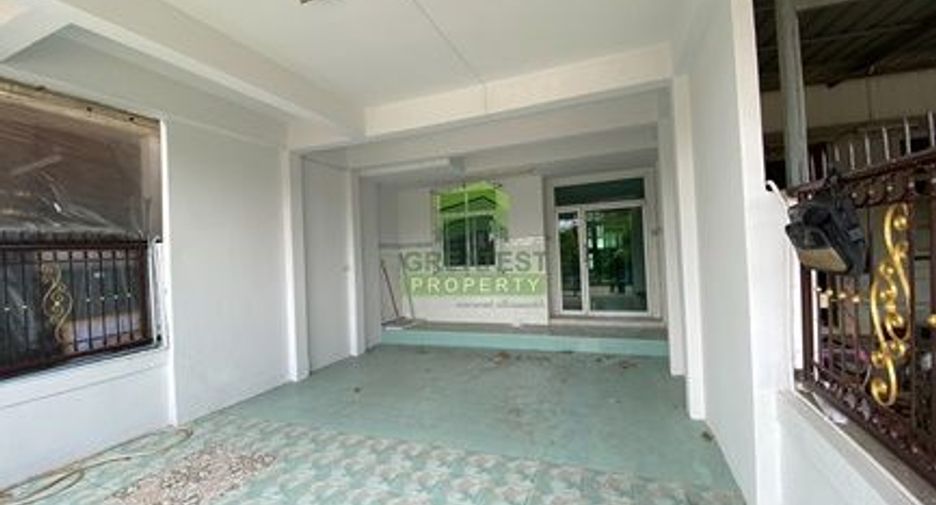 À vendre 4 chambres maison de ville à Thawi Watthana, Bangkok