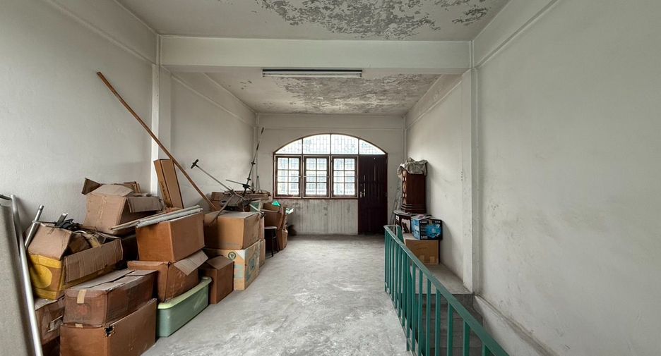 For sale 2 bedrooms retail Space in Chom Thong, Bangkok