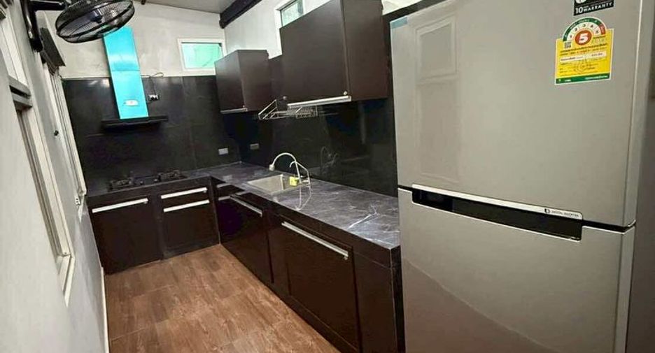For sale 3 bedrooms house in Si Racha, Chonburi