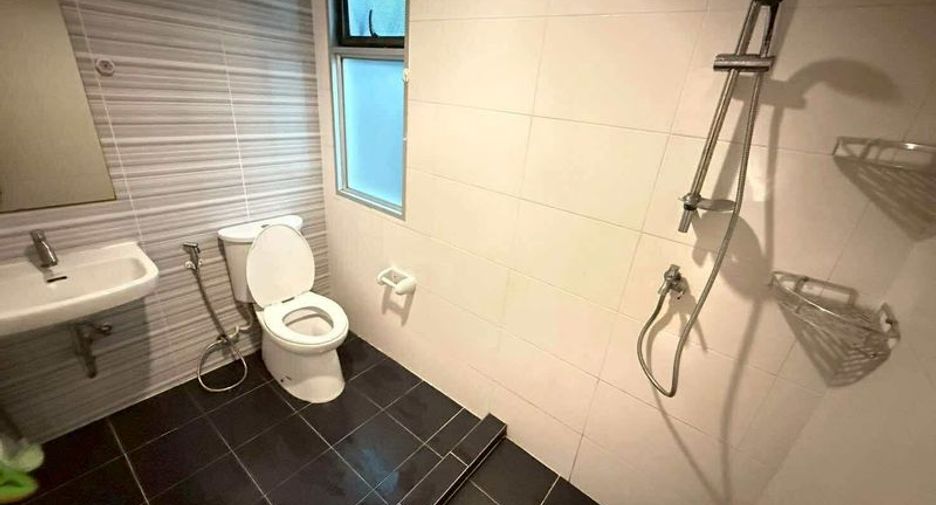 For sale 3 bedrooms house in Si Racha, Chonburi