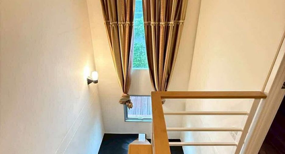 For sale 3 bedrooms house in Si Racha, Chonburi