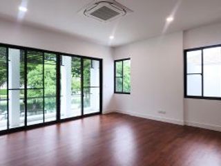Продажа 4 спальни дом в Mueang Nonthaburi, Нонтабури