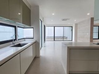 Продажа 4 спальни дом в Mueang Nonthaburi, Нонтабури