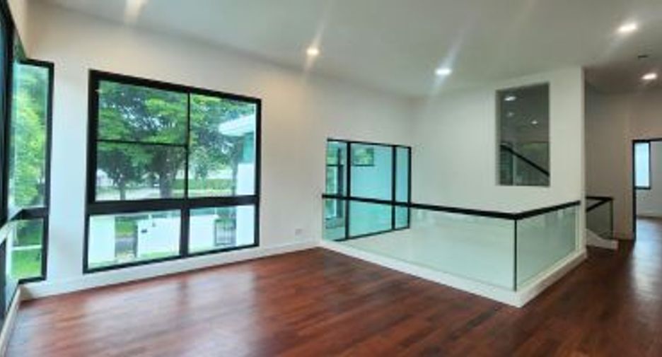 Haus zum Kauf mit 4 Zimmer in Mueang Nonthaburi, Nonthaburi