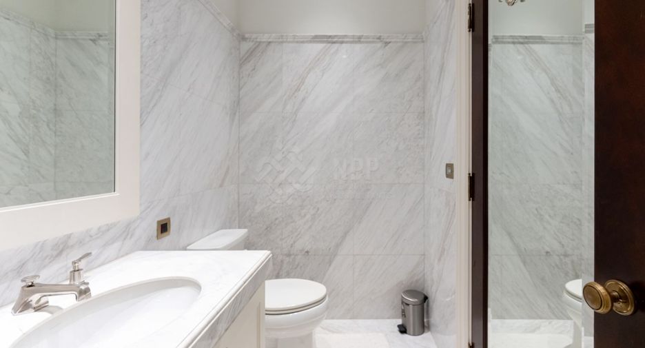 For sale 3 bedrooms apartment in Pathum Wan, Bangkok