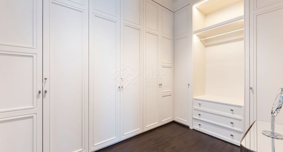 For sale 3 bedrooms apartment in Pathum Wan, Bangkok