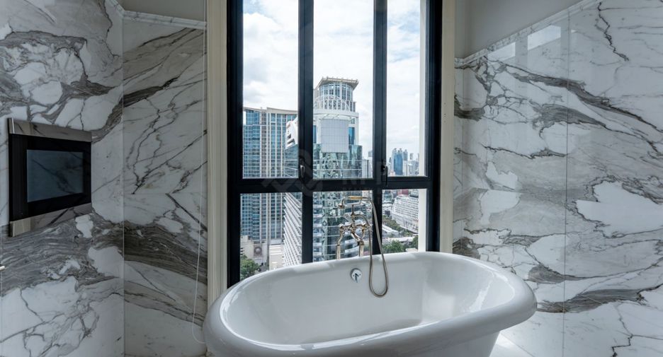 For sale 3 bedrooms apartment in Pathum Wan, Bangkok