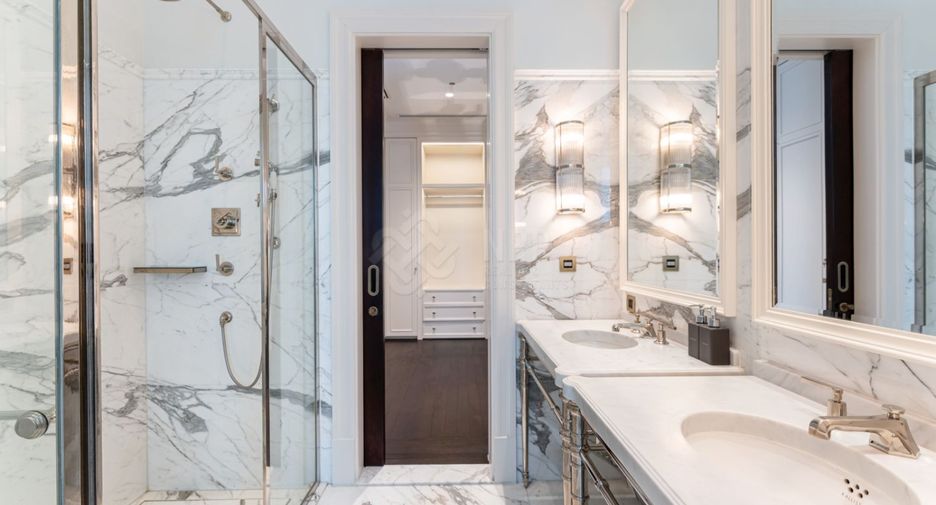 For sale 3 bedrooms apartment in Pathum Wan, Bangkok
