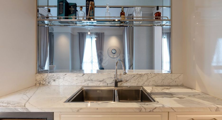 For sale 3 bedrooms apartment in Pathum Wan, Bangkok