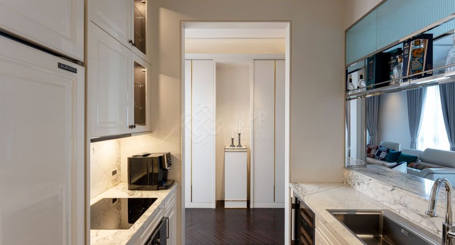 For sale 3 bedrooms apartment in Pathum Wan, Bangkok