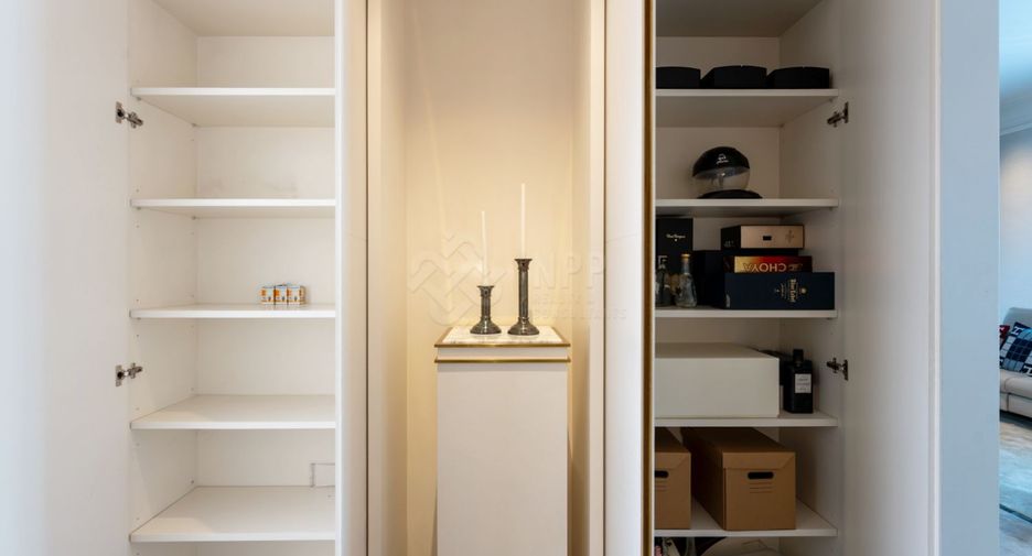 For sale 3 bedrooms apartment in Pathum Wan, Bangkok