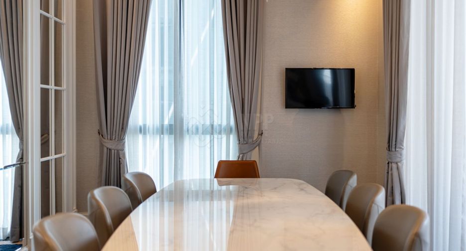 For sale 3 bedrooms apartment in Pathum Wan, Bangkok