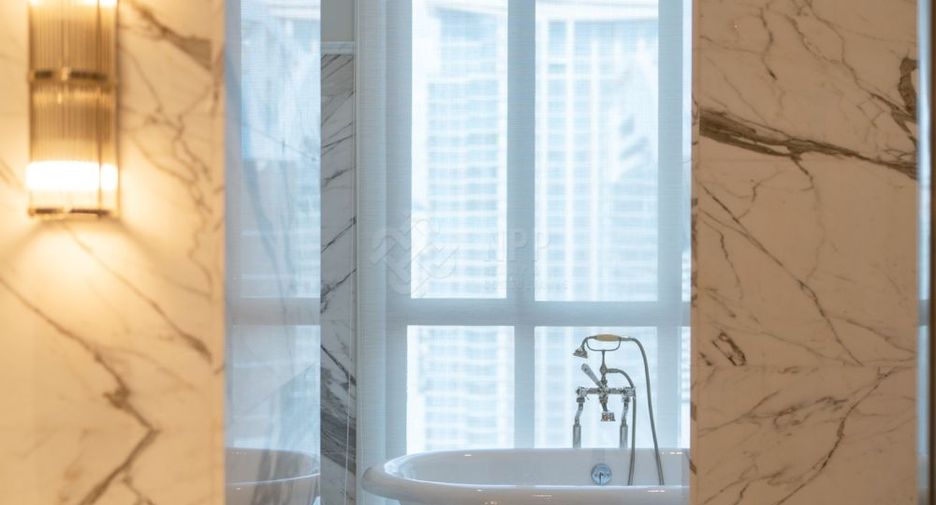 For sale 3 bedrooms apartment in Pathum Wan, Bangkok
