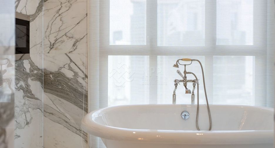 For sale 3 bedrooms apartment in Pathum Wan, Bangkok