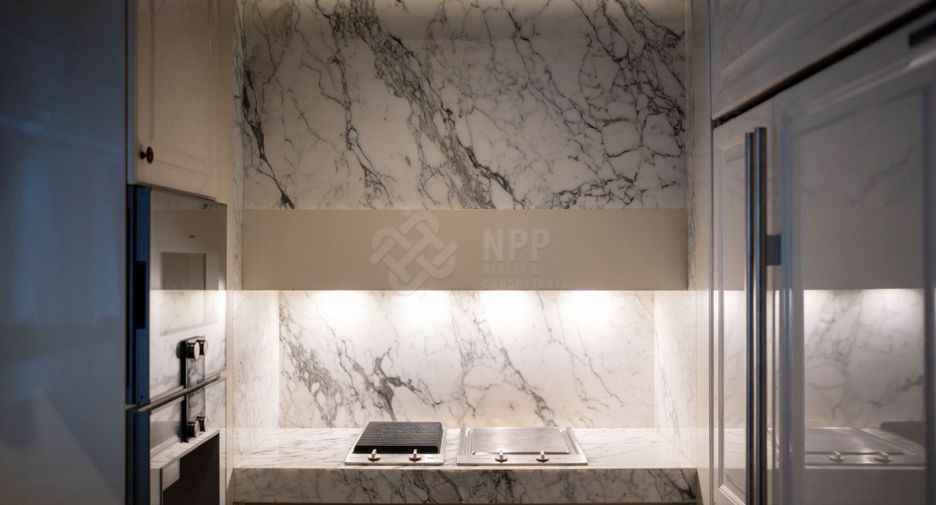 For sale 3 bedrooms apartment in Pathum Wan, Bangkok