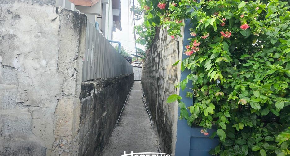For sale land in Wang Thonglang, Bangkok
