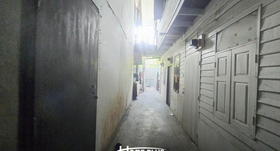 For sale land in Wang Thonglang, Bangkok