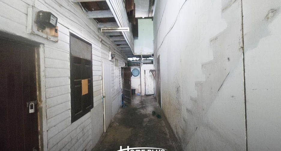 For sale land in Wang Thonglang, Bangkok