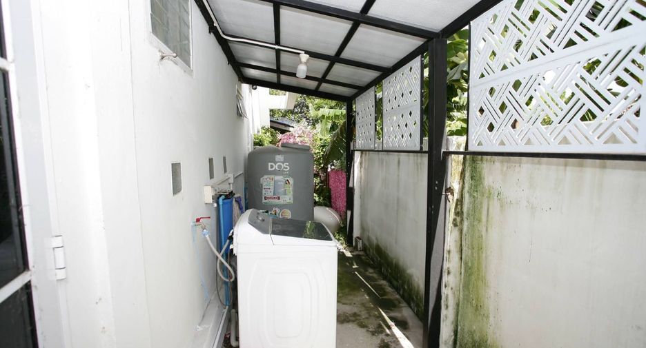 For rent retail Space in Prawet, Bangkok