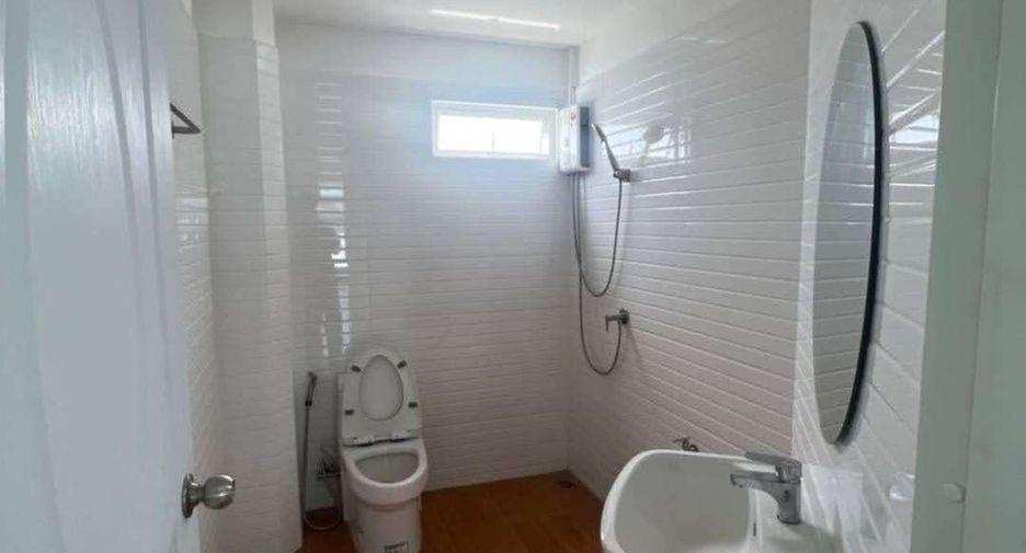 For rent retail Space in Prawet, Bangkok