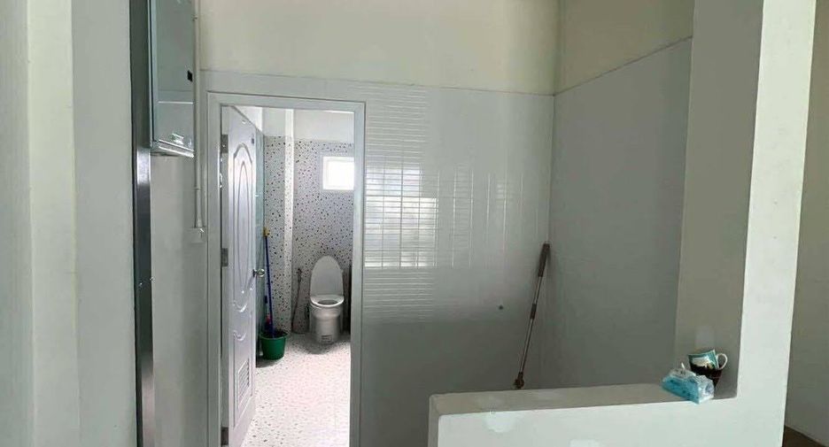For rent retail Space in Prawet, Bangkok