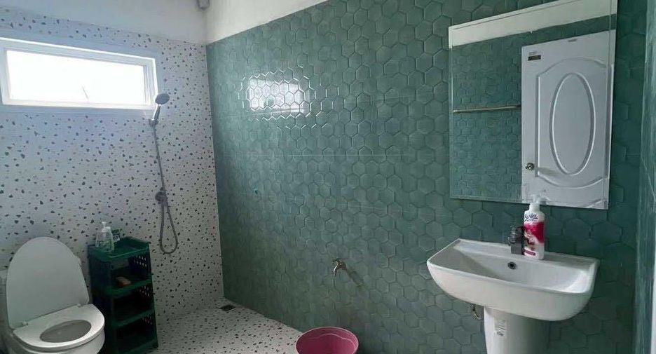 For rent retail Space in Prawet, Bangkok