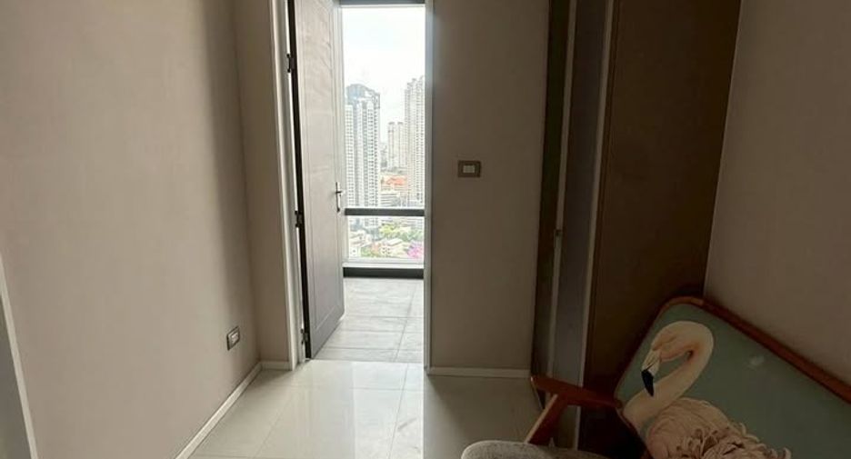 For rent 2 bedrooms condo in Sathon, Bangkok
