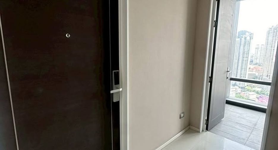 For rent 2 bedrooms condo in Sathon, Bangkok